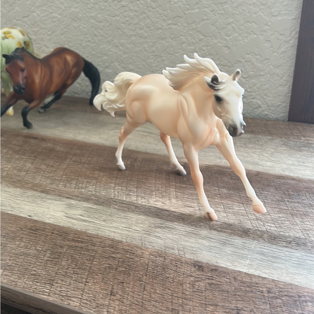 Breyer Cloud's Encore Cremello American Quarter Horse